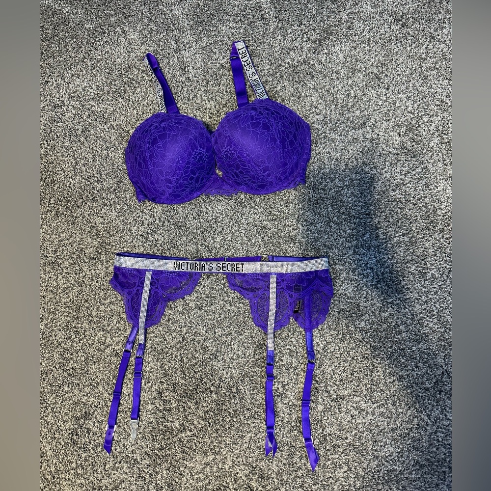 Bra and Garter set